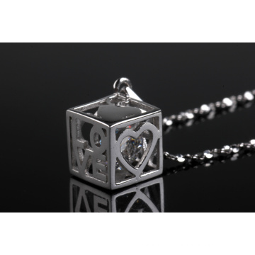 2015 Exclusively Designed Square Shape Diamond Inner Fashion Pendant